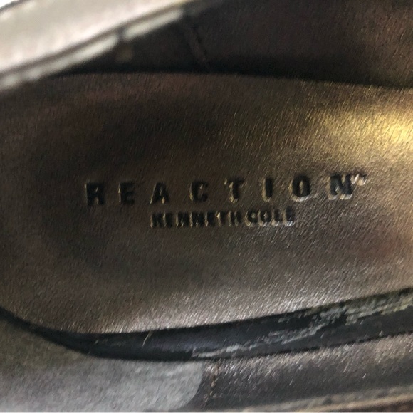 Kenneth Cole Reaction Studded Black Suede Heels Pumps 8 - Picture 13 of 13